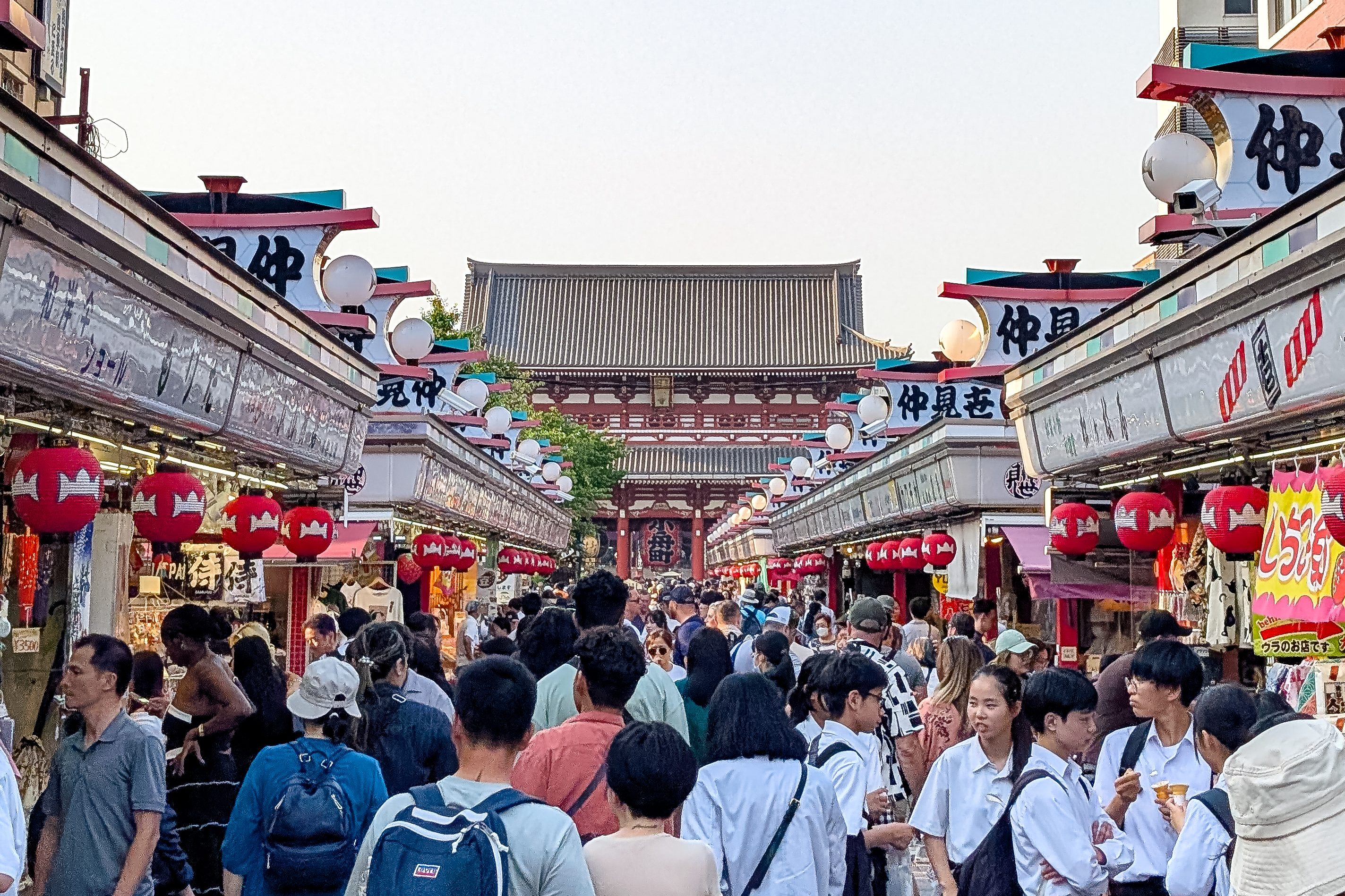 Namamise in Asakusa, with Senso-ji in the background.
